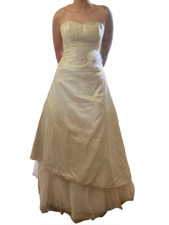 Raylia Designs Dresses & Skirts - Raylia Bridal Taffata Corset Asemetrical with Exposed Crinoline Hem Size 10 NWT